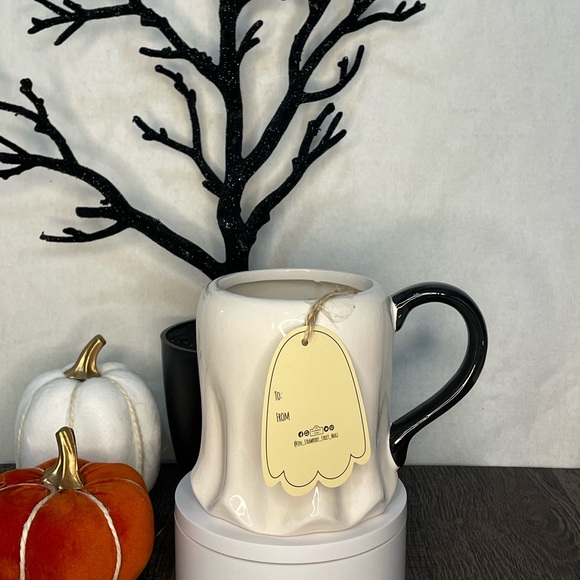 10 strawberry street ghost mug - Picture 3 of 3